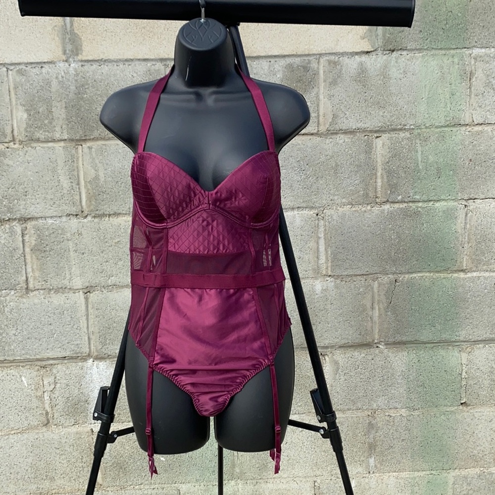 Victoria Secret Quilted Body Mesh Lingerie Size 36C Valentine Day